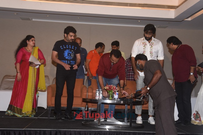 Actor VK Naresh Supports Manchu Vishnu Panel Pressmeet Pics